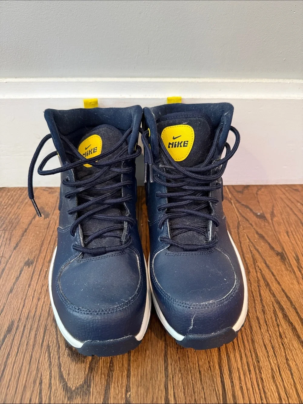 Nike Manoa LTR Big Kids'Navy High-Top Boots with Yellow Pull Tabs- size 7